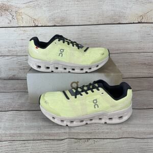 On Cloudgo Womens Sz 11 Runnign Shoes Hay Sand